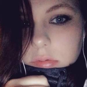 Meet your Posher, Hali